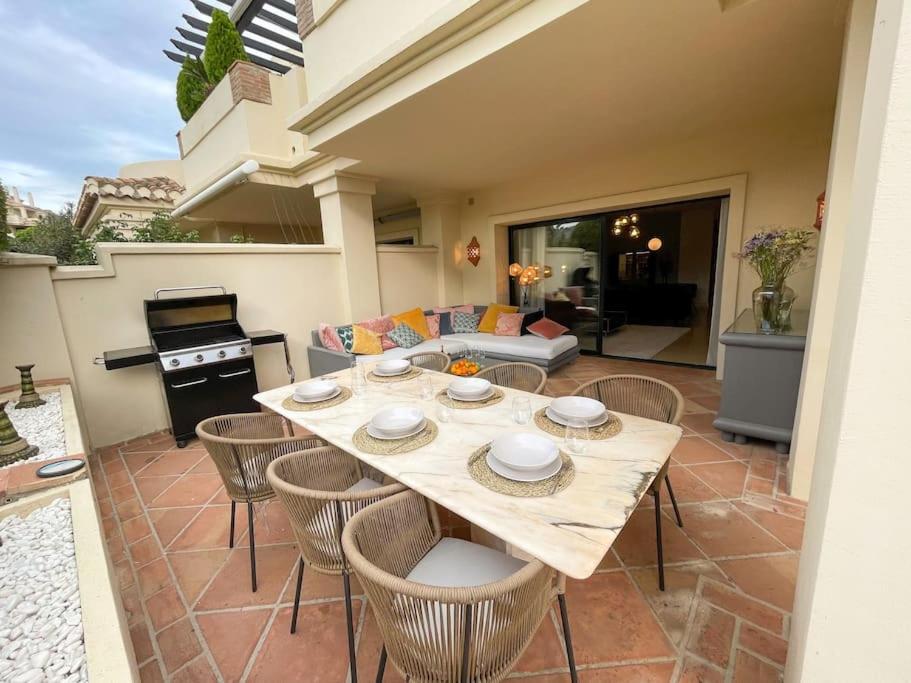 Luxurious 2 Bedroom Apartment With Spa Facilities Benahavis Bagian luar foto