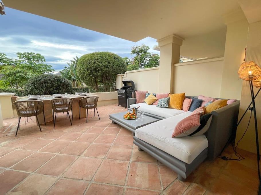 Luxurious 2 Bedroom Apartment With Spa Facilities Benahavis Bagian luar foto