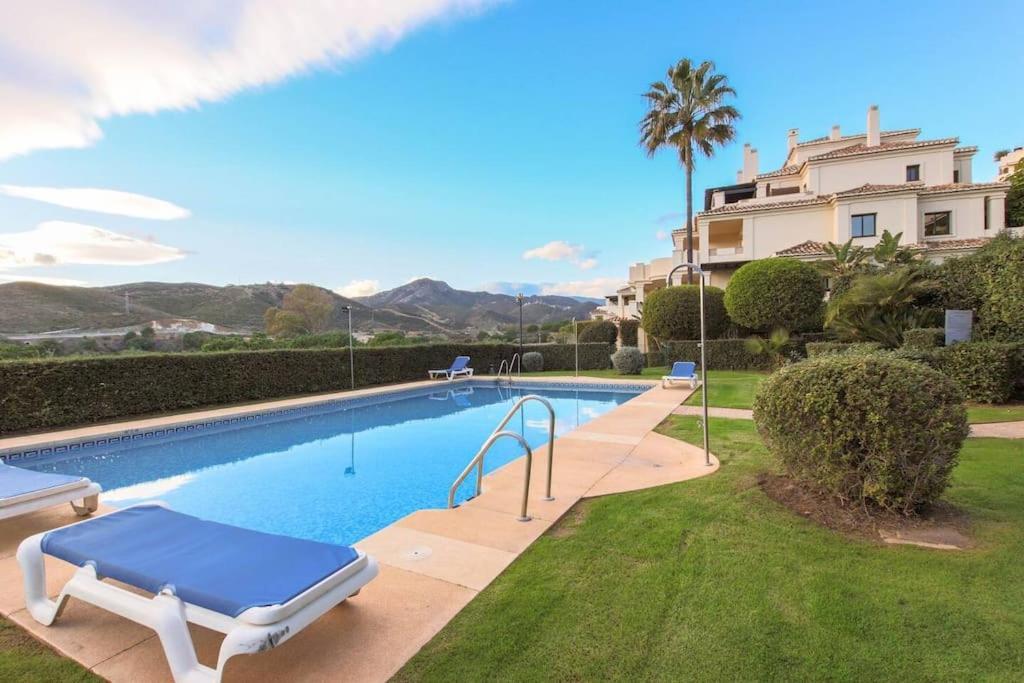 Luxurious 2 Bedroom Apartment With Spa Facilities Benahavis Bagian luar foto