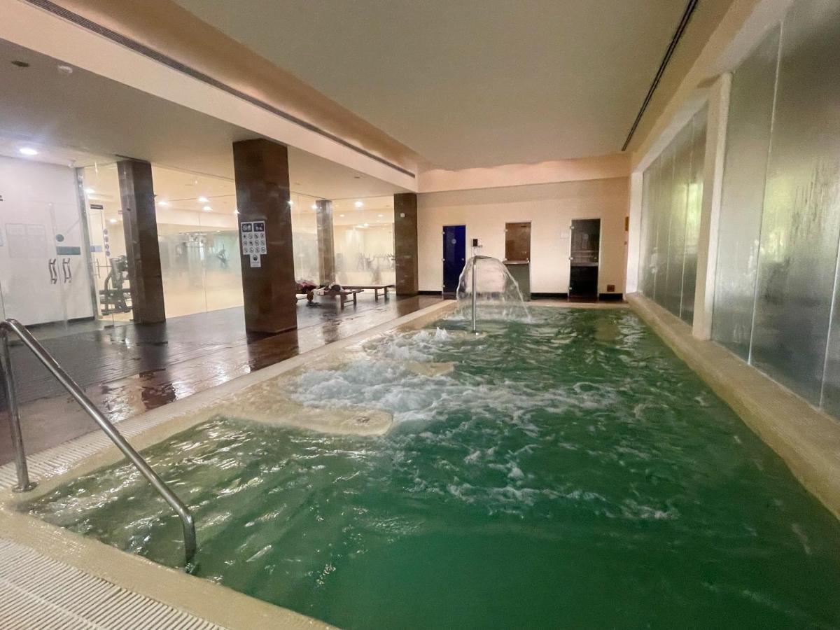 Luxurious 2 Bedroom Apartment With Spa Facilities Benahavis Bagian luar foto